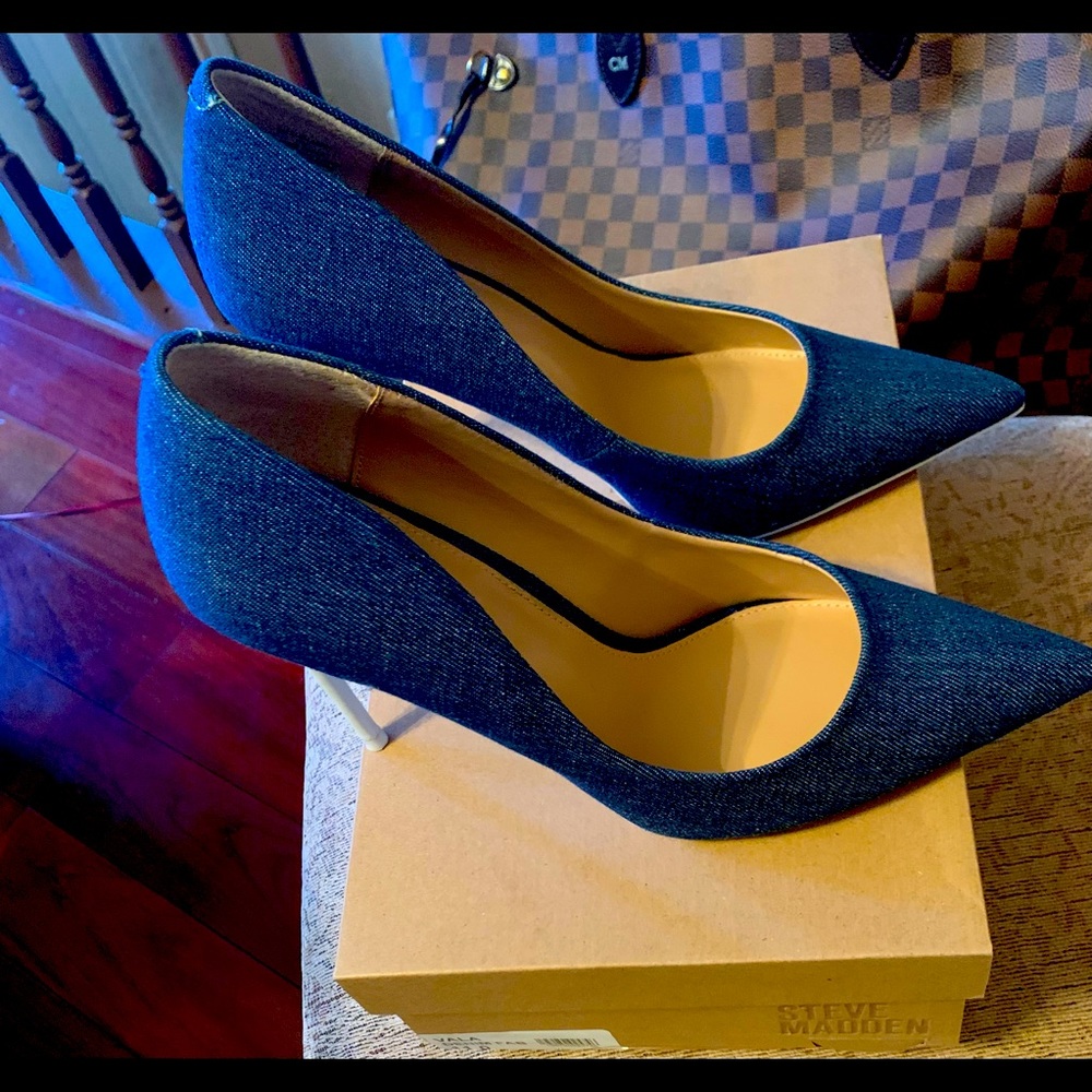 Steve Madden, Vella Pumps. Denim Fab. Size 11